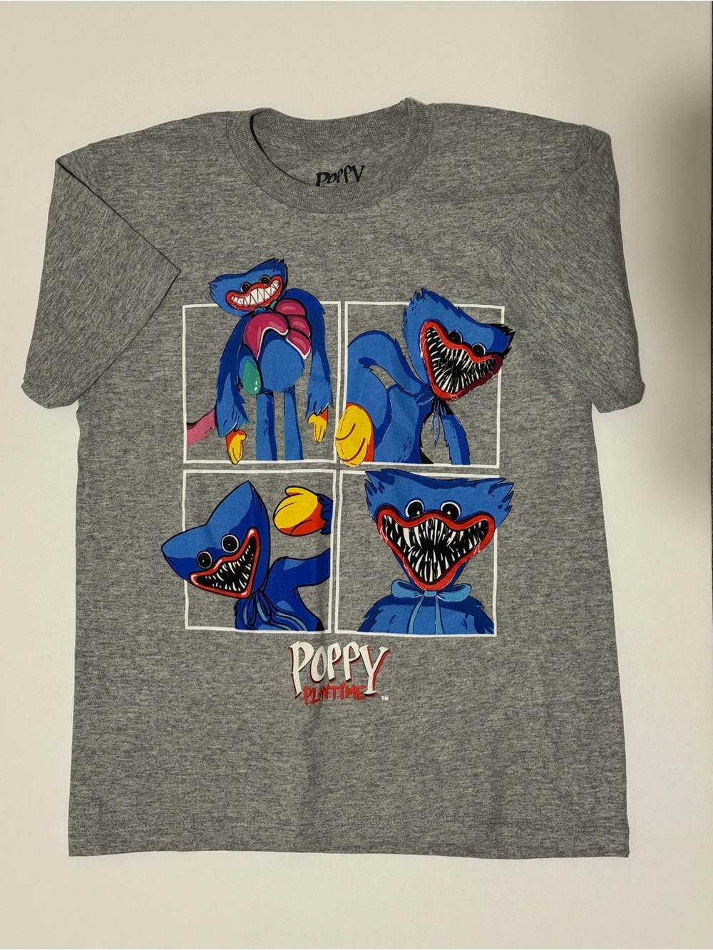 Poppy Playtime Kids' Gray Short Sleeve Graphic Tee - featuring Huggy Wuggy